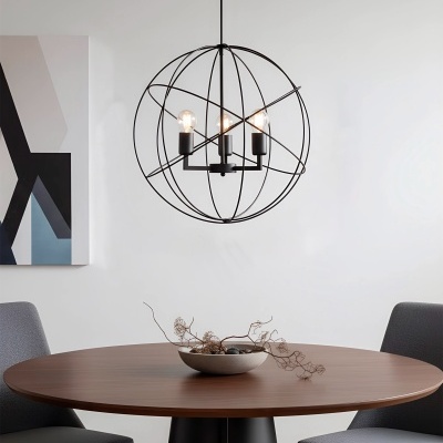 Mesa de jantar redonda de madeira com cadeiras cinzentas e candeeiro pendente preto numa sala minimalista