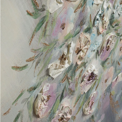 Pintura texturizada de flores em tela com glitter dourado