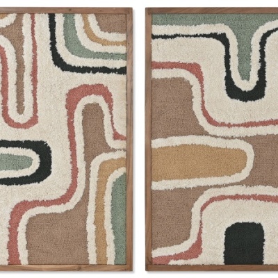 Dois quadros decorativos com padrões coloridos abstratos e molduras de madeira