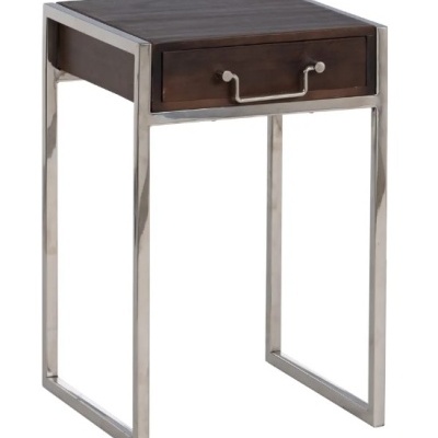 Mesa de apoio em madeira escura e estrutura metálica prateada com gavetão