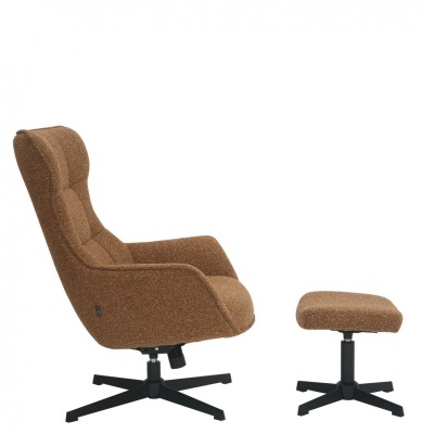 Poltrona castanha reclinável com apoio para pés