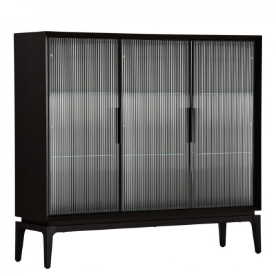 Móvel de arrumação preto com portas de vidro listrado verticais