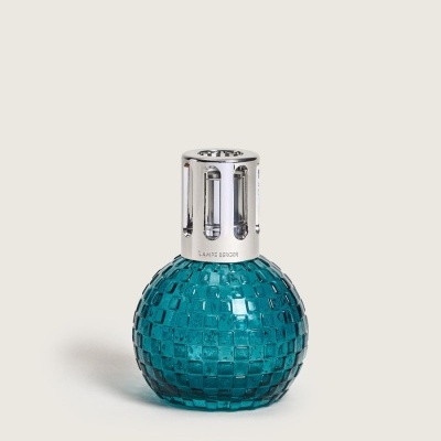 Frasco redondo de vidro azul com tampa metálica prateada