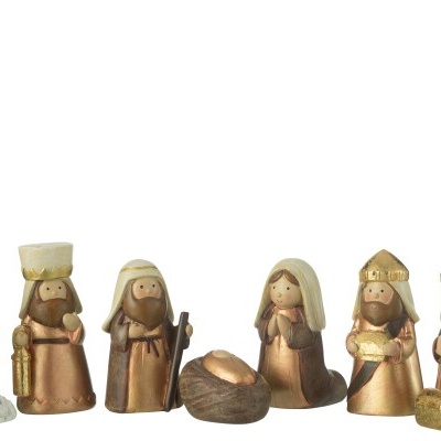 Figuras de presépio castanhas e bege, seis peças, incluindo personagens e animais.