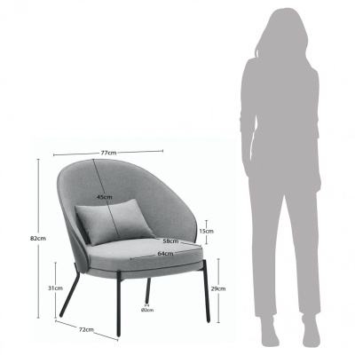 Poltrona cinza em tecido com almofada retangular e pernas metálicas pretas com dimensões ao lado