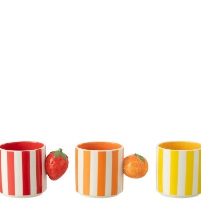 Três canecas listradas com alças em forma de fruta