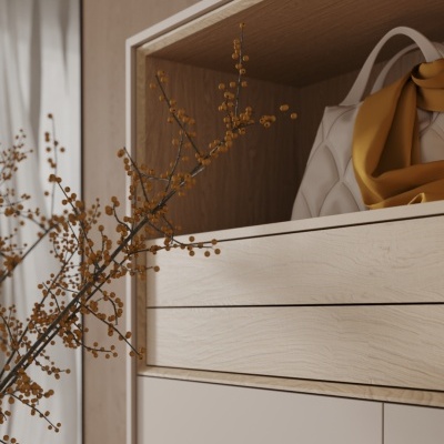 Estante de madeira clara com mala branca e lenço amarelo, ramo seco à frente, espelho e cortina ao fundo