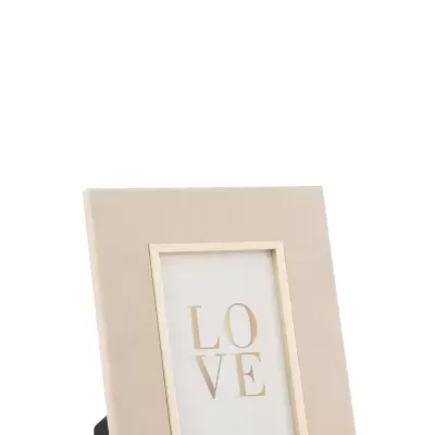 Moldura bege com interior dourado e texto LOVE em dourado