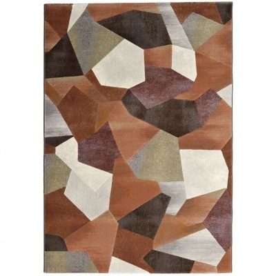 Tapete rectangular com padrão geométrico colorido em castanhos e cinzas