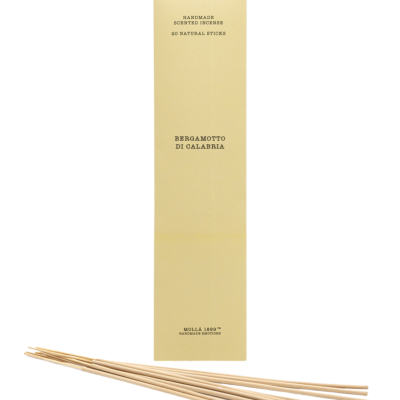 Caixa bege de incenso Bergamotto di Calabria com cinco varetas à frente