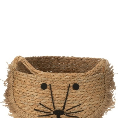 Cesto em fibras naturais bege com rosto de gato preto bordado e franjas.