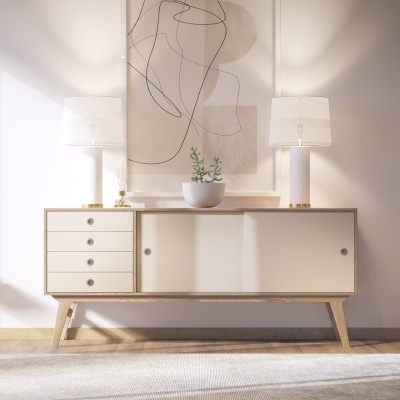 Aparador moderno de madeira clara com gavetas e portas creme em sala iluminada