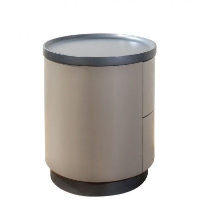 Mesa de apoio redonda cinza com tampo e base cinzentos escuros em fundo branco