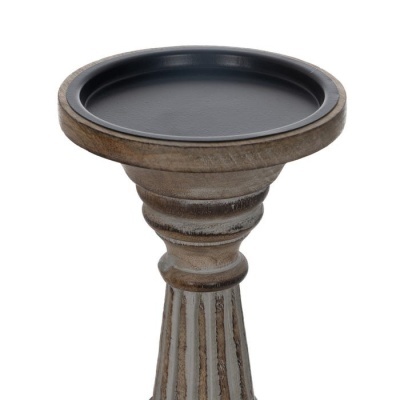 Mesa de madeira envelhecida com tampo redondo preto