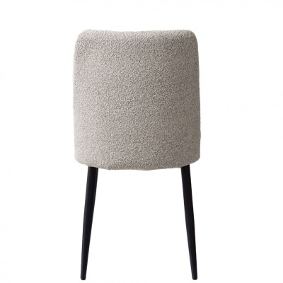 Cadeira estofada cinzenta com pernas pretas vista de trás