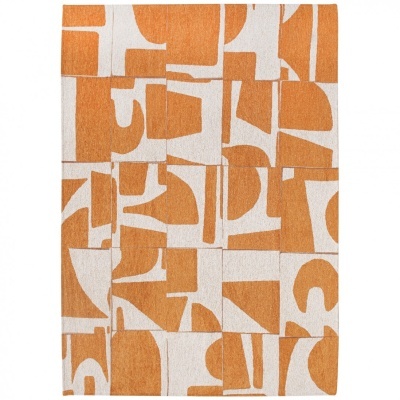 Tapete geométrico laranja e bege com padrão abstrato