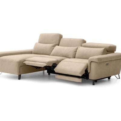Sofá chaise longue bege com cadeiras reclináveis