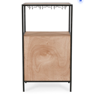 Armário metálico preto com porta em madeira clara e ganchos no topo