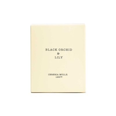 Caixa creme com texto preto BLACK ORCHID & LILY e CERERIA MOLLÁ 1897™