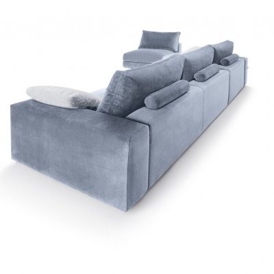 Sofá seccional azul cinzento em tecido com almofadas e rolos de apoio