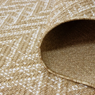 Tapete bege com padrão geométrico e textura entrelaçada