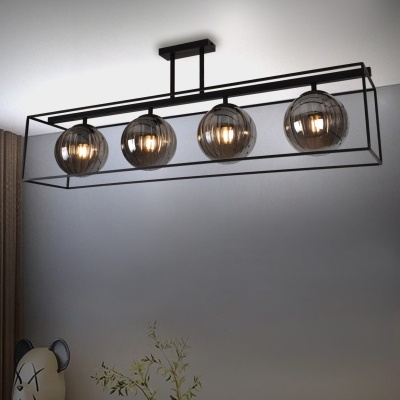 Luminária suspensa com quatro globos de vidro cinza fumado e estrutura preta