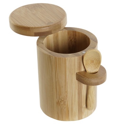 Recipiente cilíndrico aberto de bambu com tampa e colher fixa na lateral