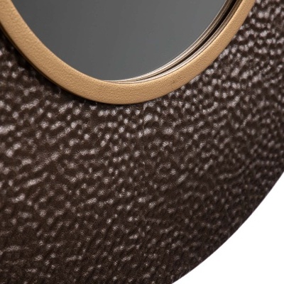Espelho redondo com moldura castanha texturada e borda beige