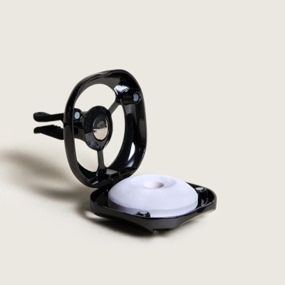Suporte preto para objeto redondo branco com fixação em garra