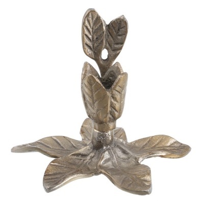 Castiçal metálico dourado em forma de folhas texturizadas