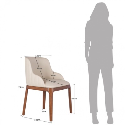 Cadeira estofada bege com pernas de madeira castanha e dimensões indicadas.