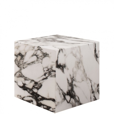 Cubo decorativo de mármore branco com veios cinzentos e pretos