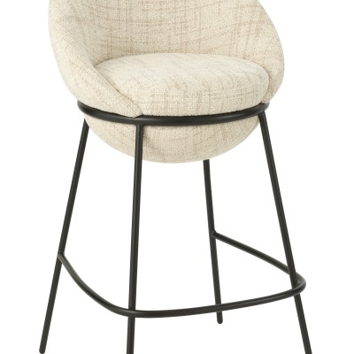 Cadeira alta com estrutura preta e estofado bege claro