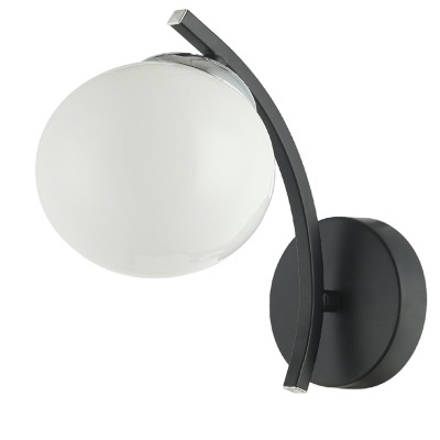 Aplique de parede preto com cúpula branca esférica