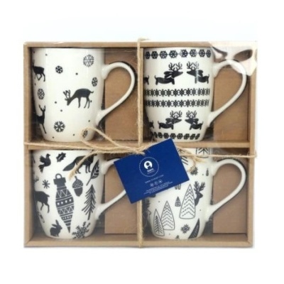 Conjunto de quatro canecas decoradas em caixa de cartão