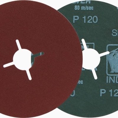 Dois discos de lixa redondos, um vermelho e outro verde com texto e logo