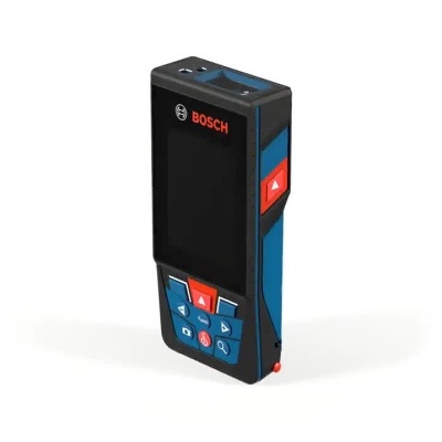 Medidor laser Bosch em diferentes ângulos sobre fundo branco