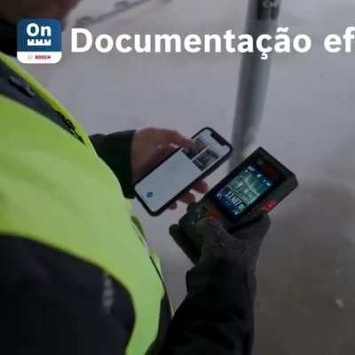 Dispositivos de medição Bosch em ambiente de construção com funcionalidades destacadas