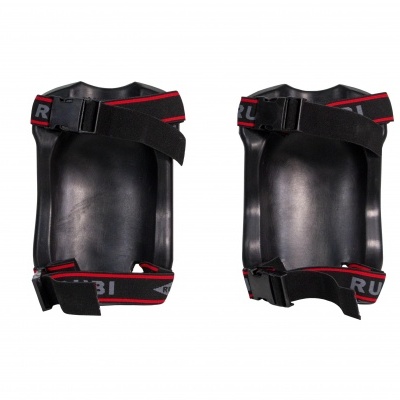 Par de joelheiras pretas com cintas ajustáveis vermelhas e pretas