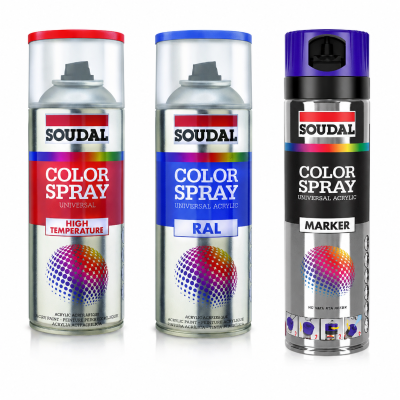 Três latas metálicas de spray de cor SOUDAL com tampas coloridas e rótulos distintos