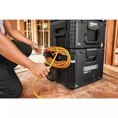 Caixas de armazenamento TOUGHBUILT STACK TECH com cabos eléctricos enrolados