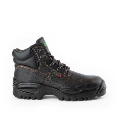 Bota de segurança preta de perfil com sola grossa antiderrapante