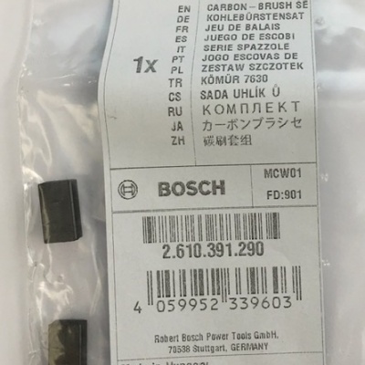 Pacote transparente com escovas de carbono Bosch com etiquetas multilíngues