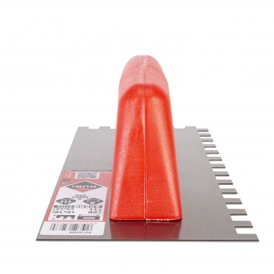 Plaina dentada com cabo vermelho e base metálica cinza