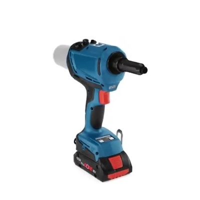 Ferramenta elétrica Bosch Professional GDR 18V-160 C azul em fundo branco