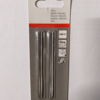 Embalagem de lâminas finas Bosch para ferramentas, duas lâminas metálicas em blister, texto com marcas e especificações