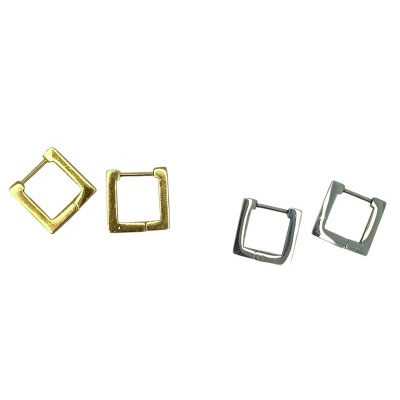 Dois pares de brincos quadrados metálicos dourados e prateados