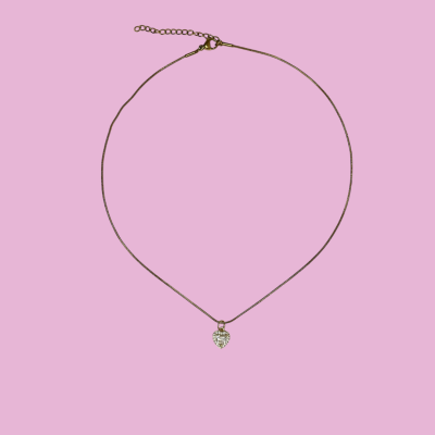 Colar dourado com pendente de gota com cristais