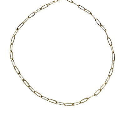 Colar de corrente dourada com elos alongados