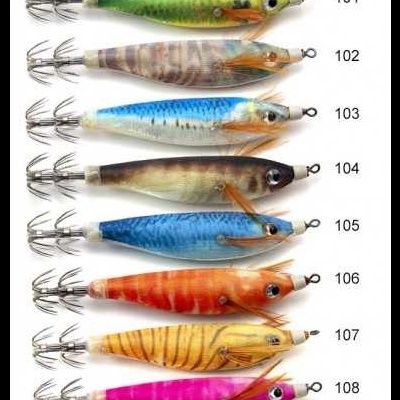 Sete iscas de pesca coloridas numeradas de 101 a 108 alinhadas verticalmente sobre fundo branco